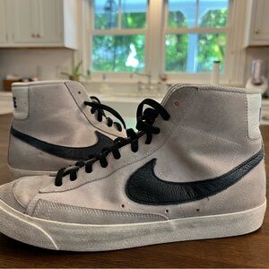 Nike Blazer Mid 77, size 9, light gray suede